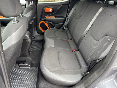 Used 2023 Jeep Renegade Altitude image 20