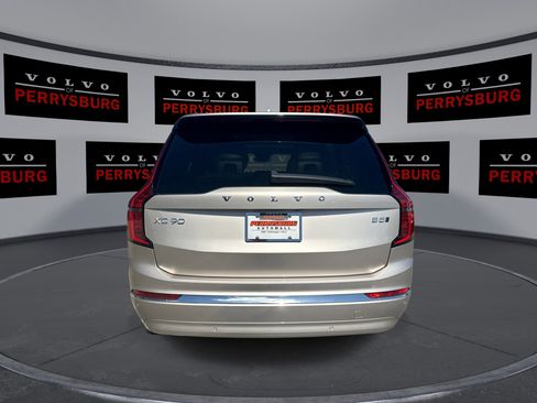 New 2026 Volvo XC90 B5 Plus w/ Protection Package image 7