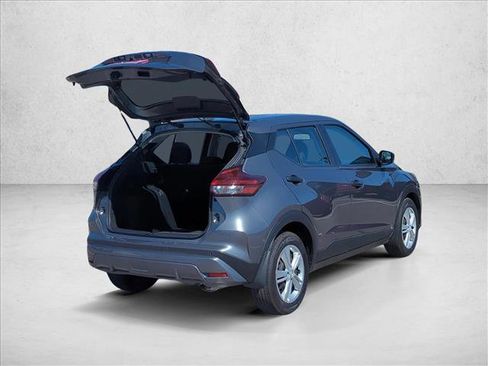 Used 2025 Nissan Kicks Play S image 5