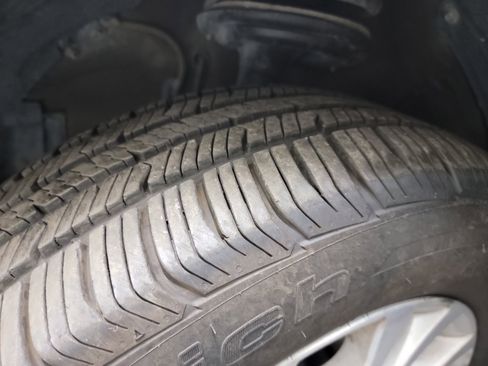 Used 2017 Toyota Sienna XLE image 31