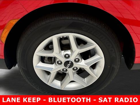 Used 2022 Kia Soul LX w/ Technology Package FWD image 32