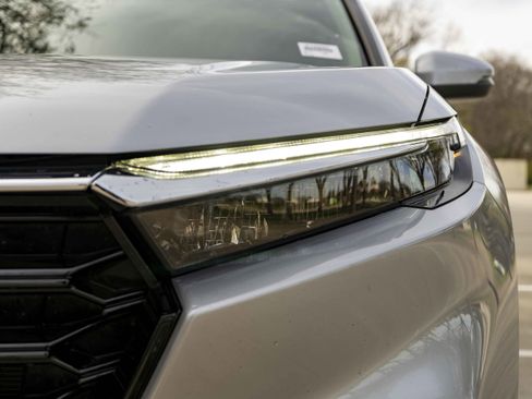 Used 2025 Honda CR-V EX-L image 11