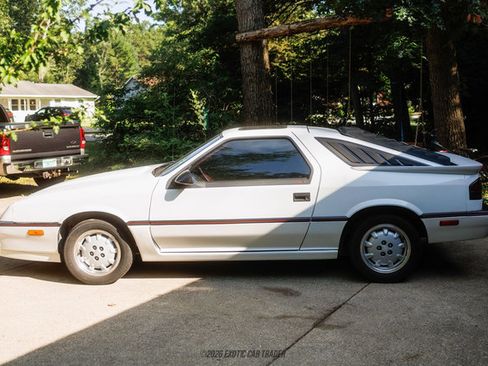 Used 1988 Dodge Daytona Shelby Z FWD image 3