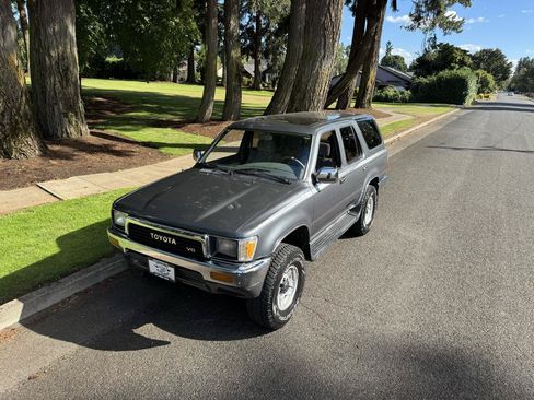 Used 1990 Toyota 4Runner SR5 AWD/4WD image 9