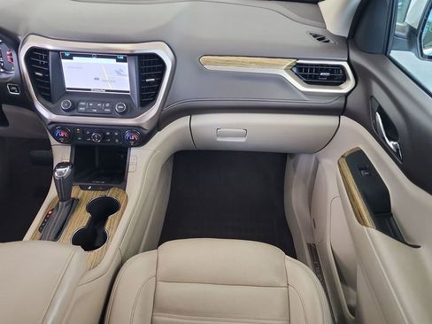 Certified 2018 GMC Acadia Denali w/ Technology Package FWD image 29