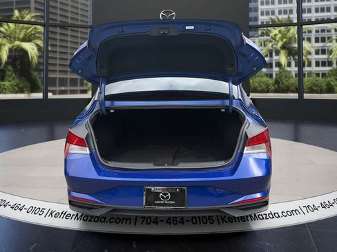 Used 2023 Hyundai Elantra SEL w/ Convenience Package FWD image 14