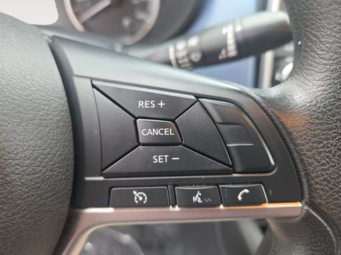 Used 2023 Nissan Versa SV FWD image 20