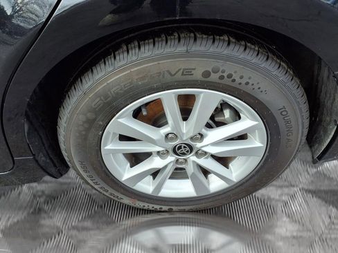 Used 2025 Toyota Camry LE image 19