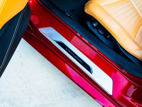 Used 2021 Chevrolet Corvette Stingray Premium Conv w/ Z51 Performance Package RWD image 29
