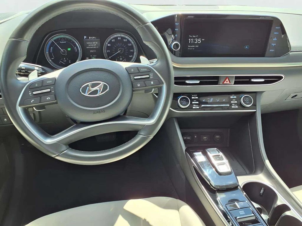 Used 2023 Hyundai Sonata SEL w/ Cargo Package FWD image 12