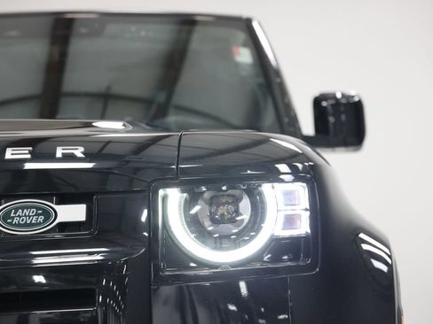 Used 2023 Land Rover Defender 130 SE AWD/4WD image 3