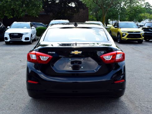 Used 2017 Chevrolet Cruze LT image 7