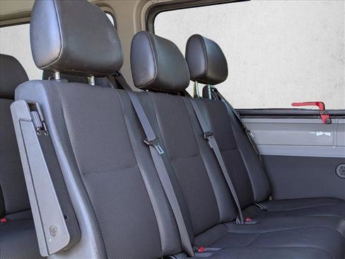 Used 2018 Mercedes-Benz Sprinter 2500 image 17