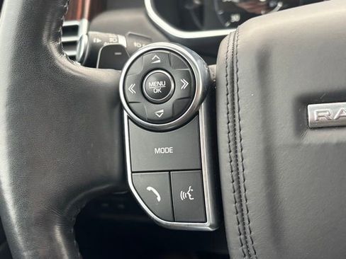Used 2017 Land Rover Range Rover HSE image 18