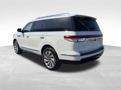 Used 2022 Lincoln Navigator Reserve image 5