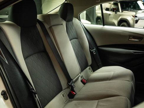 Used 2020 Toyota Corolla LE FWD image 11