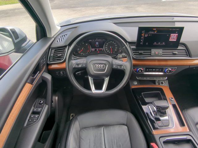 Used 2021 Audi Q5 2.0T Premium w/ Convenience Package AWD/4WD image 18