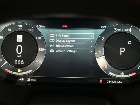 Used 2023 Land Rover Range Rover SE AWD/4WD image 12