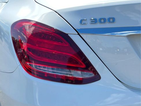 Used 2019 Mercedes-Benz C 300 4MATIC Sedan image 34