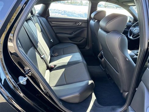 Used 2022 Honda Accord Sport image 13