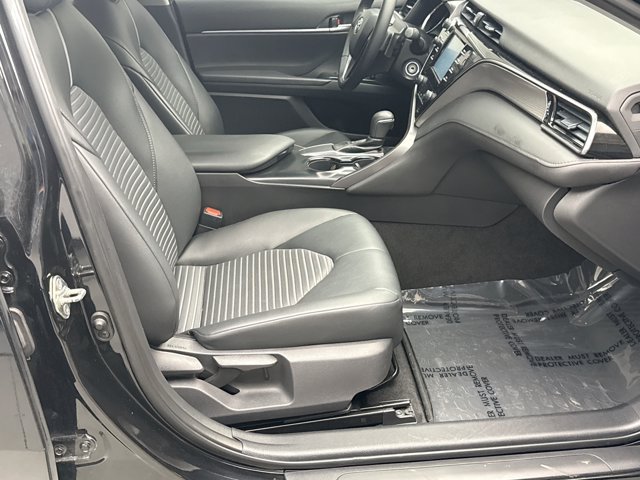 Used 2019 Toyota Camry SE FWD image 16