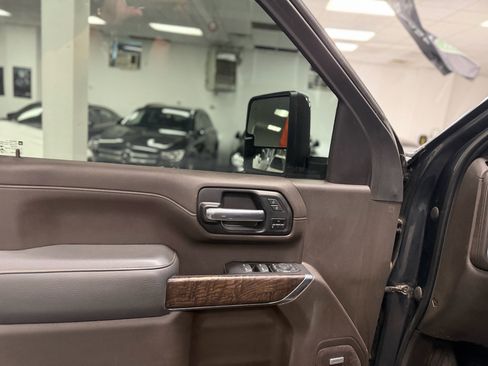 Used 2022 GMC Sierra 3500 Denali image 15