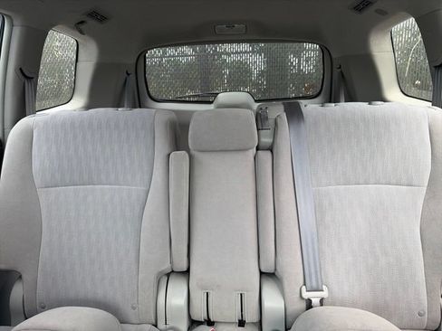 Used 2012 Toyota Highlander FWD image 12