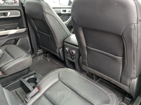 Used 2021 Ford Explorer Limited w/ Equipment Group 301A image 17