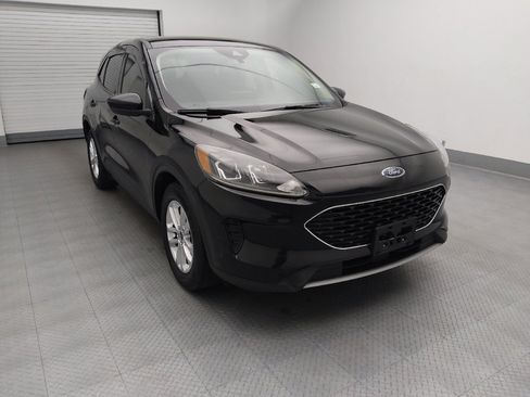 Used 2020 Ford Escape SE FWD image 14
