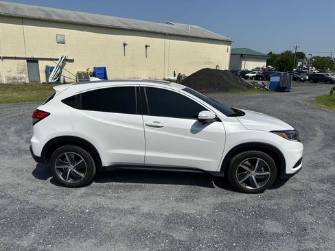 Used 2021 Honda HR-V EX image 9