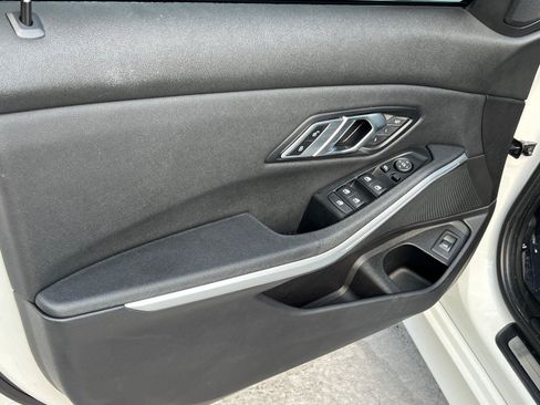Used 2020 BMW 330i Sedan w/ Driving Assistance Package RWD image 10