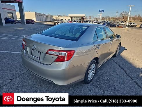 Used 2014 Toyota Camry LE image 3