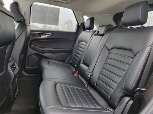 Certified 2024 Ford Edge SEL image 21