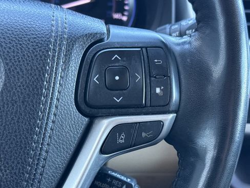 Used 2019 Toyota Highlander Limited Platinum AWD/4WD image 28