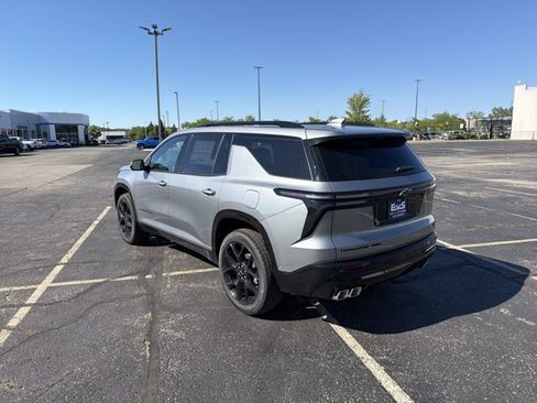 New 2026 Chevrolet Traverse RS w/ LPO, Floor Liner Package AWD/4WD image 7