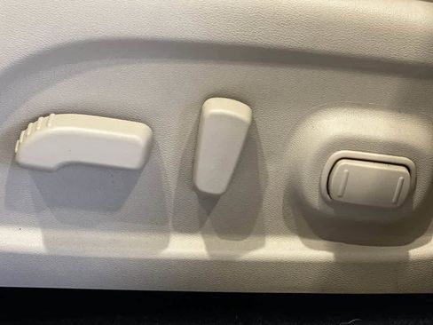 Used 2019 Nissan Pathfinder SL w/ SL Premium Package image 15