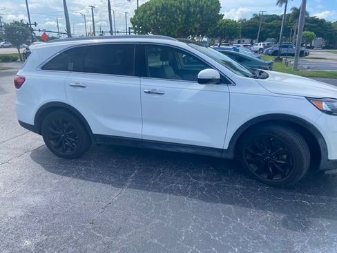 Used 2020 Kia Sorento EX FWD image 1