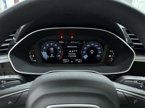 Used 2024 Audi Q3 2.0T Premium image 33