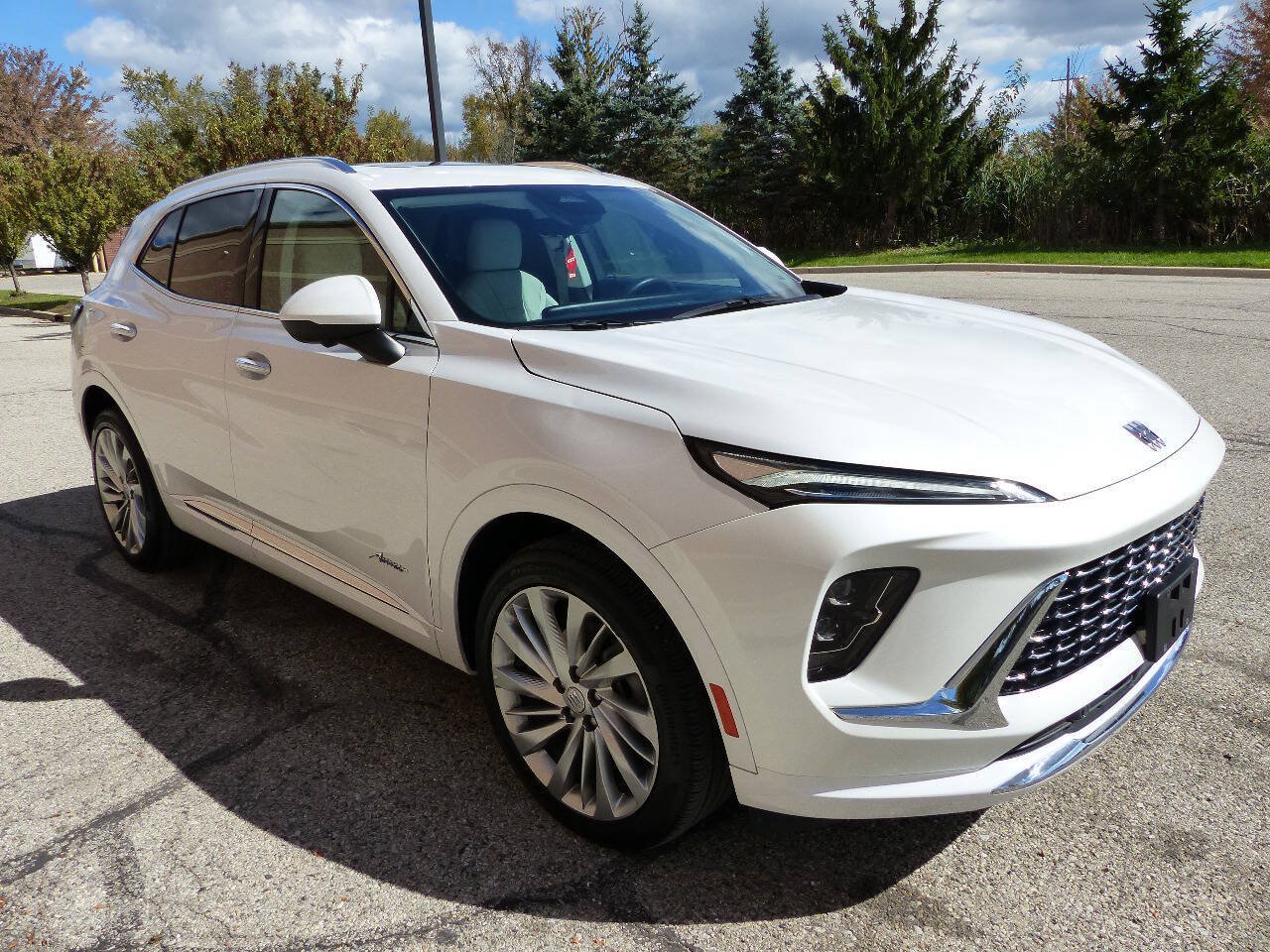 Used 2025 Buick Envision Avenir AWD/4WD image 12
