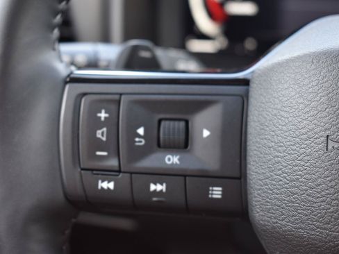 Used 2025 Nissan Rogue Platinum w/ Platinum Premium Package FWD image 34