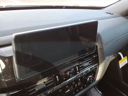 New 2026 Nissan Pathfinder SV image 10