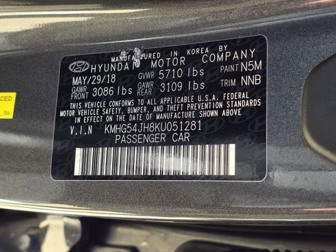 Used 2019 Genesis G90 5.0 Ultimate image 34