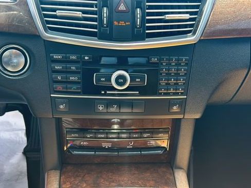Used 2011 Mercedes-Benz E 350 Sedan image 21