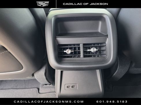 New 2026 Cadillac Lyriq Luxury AWD/4WD image 18