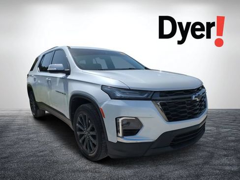 Used 2023 Chevrolet Traverse RS w/ LPO, Cargo Package FWD image 1