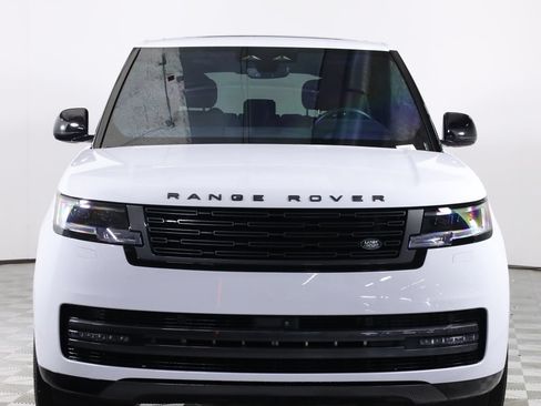 Used 2025 Land Rover Range Rover SE AWD/4WD image 2