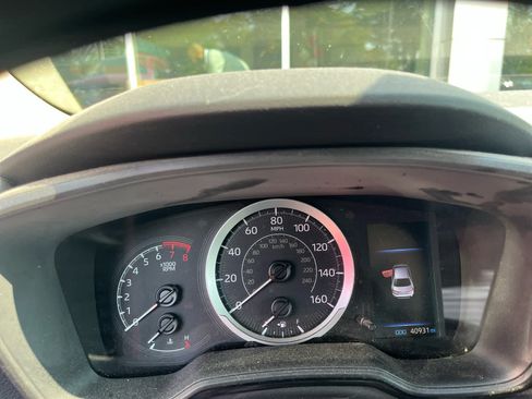 Used 2022 Toyota Corolla LE FWD image 8