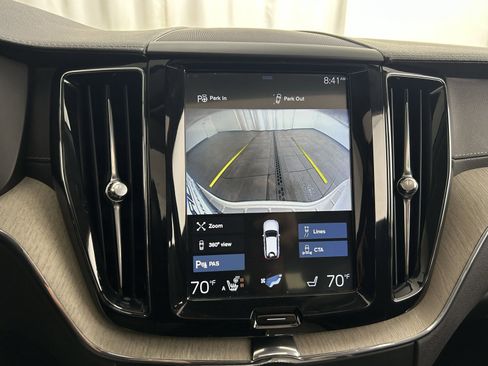 Used 2018 Volvo XC60 T6 Inscription w/ Luxury Seat Package image 18