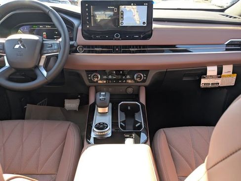 New 2026 Mitsubishi Outlander SEL FWD image 18