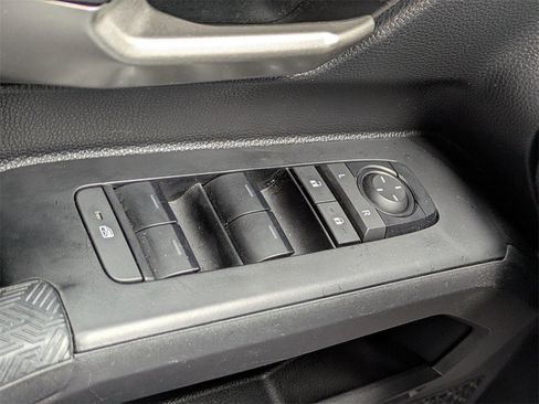 Used 2025 Toyota Tacoma TRD Off-Road image 25